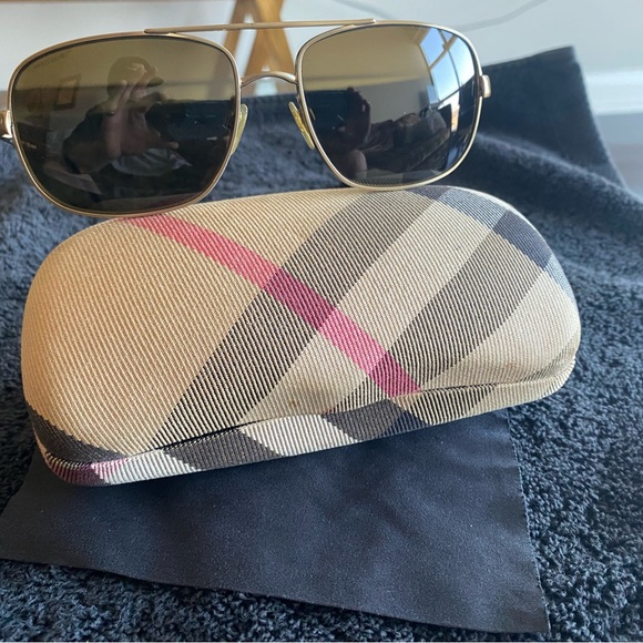 Vintage Burberry Polarized Sunglasses - Picture 1 of 9